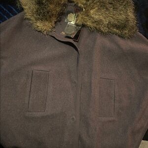 Women's Chic Fur Collar Cape in Gray